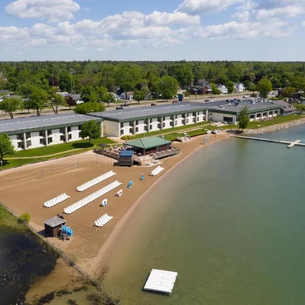 Tawas Bay Beach Resort & Conference Center，位于托瓦斯城的酒店