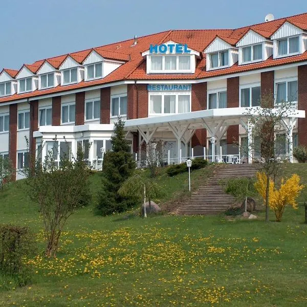 特来贝尔托酒店，位于Schönfeld的酒店