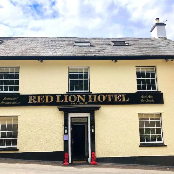 The Red Lion Hotel，位于North Molton的酒店