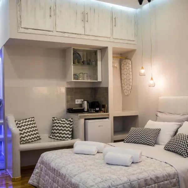 Nature's Guesthouse Luxury Nafplio，位于Paralía Iríon的酒店