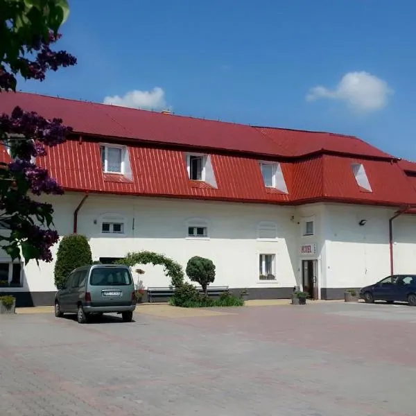 HOTEL FAHO，位于Prałkowce的酒店