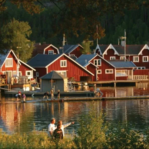 Norrfällsvikens Camping, Stugby & Marina，位于Salsåker的酒店
