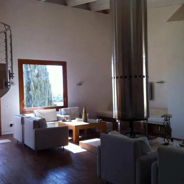 Casa Herreros - Alojamiento Rural con Pista de Padel，位于La Almarcha的酒店
