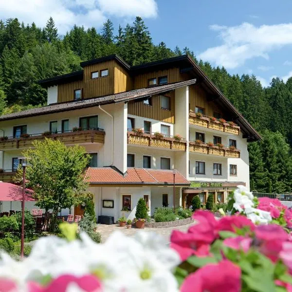 Sackmann Wanderhotel，位于拜尔斯布龙的酒店