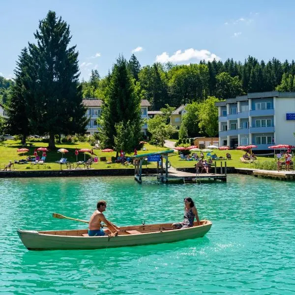 Strandhotel Schabus，位于沃尔特湖畔韦尔登的酒店