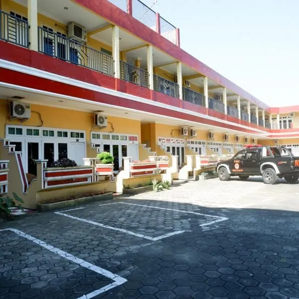 RedDoorz Plus near Stadion Wijaya Kusuma，位于Sidanegara的酒店