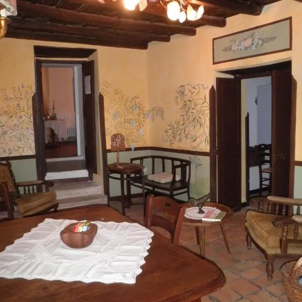 帕拉泽托里昂纳迪住宿加早餐旅馆，位于Roccagiovine的酒店