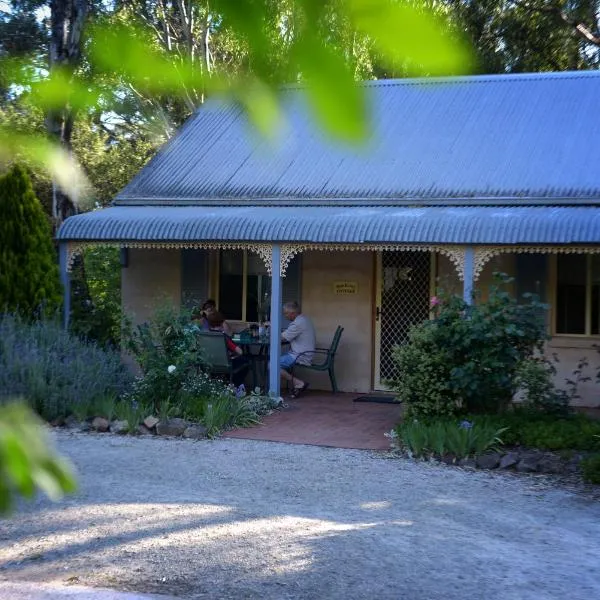 Donnybrook Cottages - Hutt River，位于克莱尔的酒店