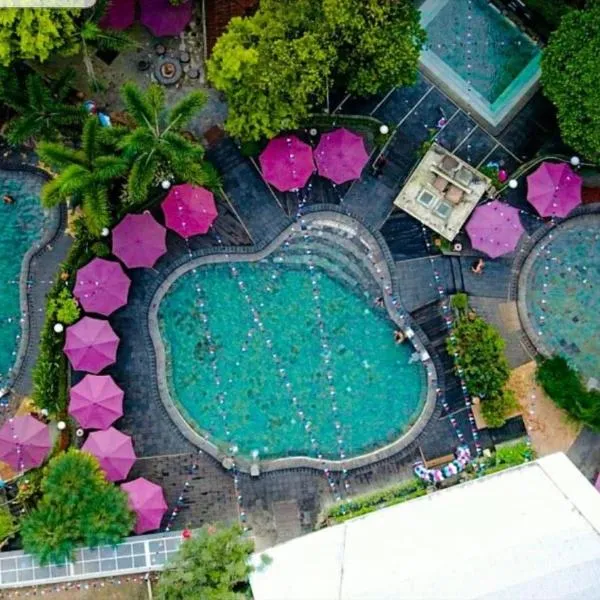 格拉西亚温泉度假酒店，位于塞亚特的酒店