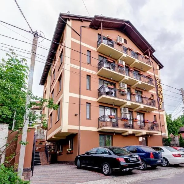 Catherine Hotel，位于基希讷乌的酒店