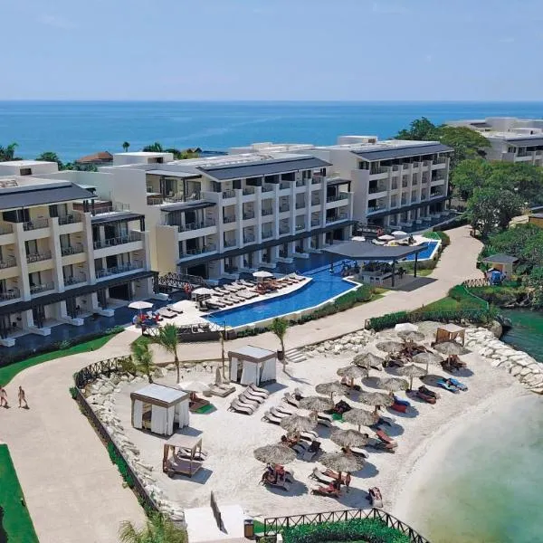 Hideaway at Royalton Negril, An Autograph Collection All-Inclusive Resort - Adults Only，位于Green Island的酒店
