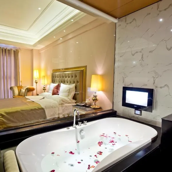 珠海爱琴海汽车精品酒店，位于斗门的酒店