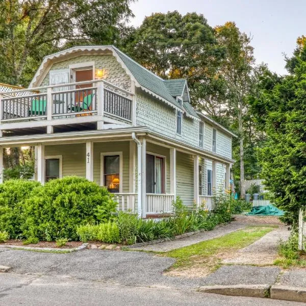 Oak Bluffs Cottage，位于奥克布拉夫斯的酒店