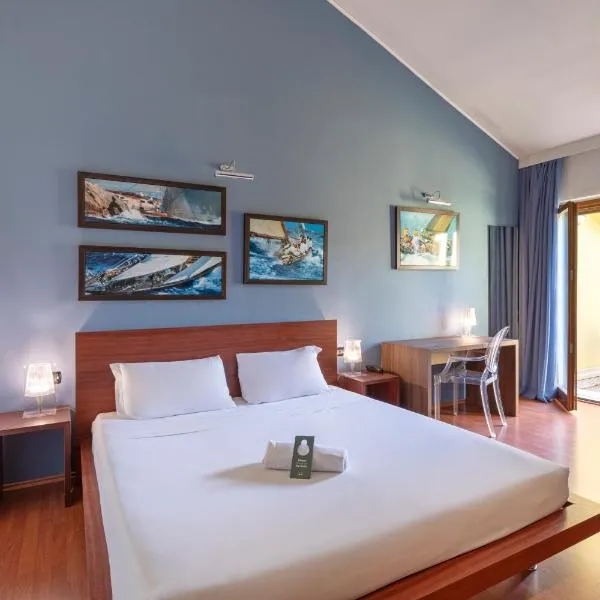 B&B Hotel Malpensa Lago Maggiore，位于瓦拉洛蓬比亚的酒店