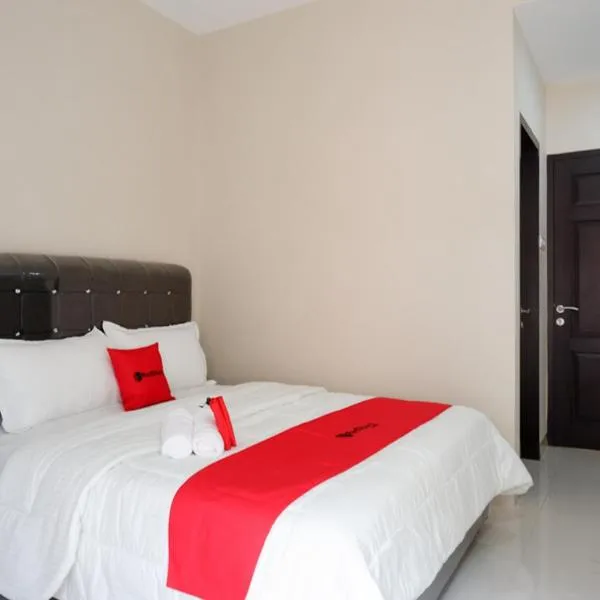 RedDoorz Syariah near RSUD Margono Purwokerto，位于Banyumas的酒店