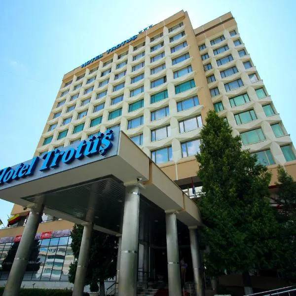 Hotel Trotuş，位于Drăguşeni的酒店