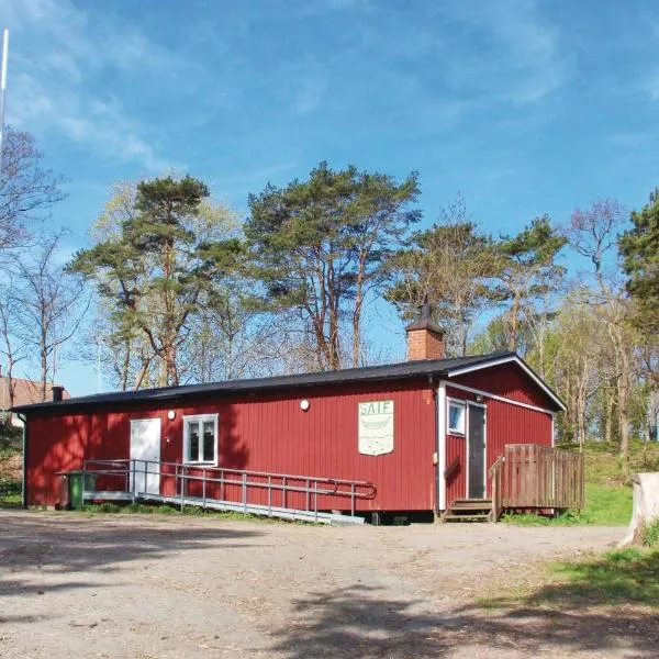 One-Bedroom Holiday Home In Simrishamn，位于锡姆里斯港的酒店