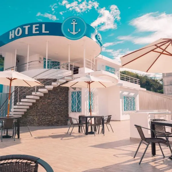 Hotel Casa Arnaldo "Esmeraldas"，位于埃斯梅拉达斯的酒店