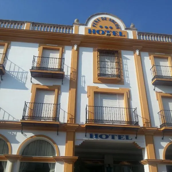 佩尼亚德阿科斯酒店，位于阿尔科斯-德拉弗龙特拉的酒店