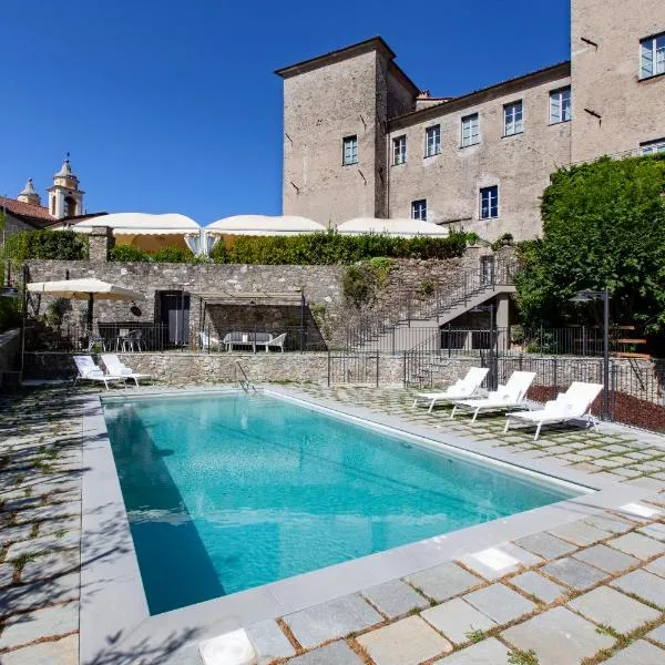 蒙迪果西奥城堡豪华度假酒店，位于Licciana Nardi的酒店