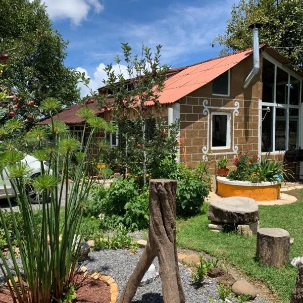 Cabañas Los Abuelos，位于萨卡特兰的酒店