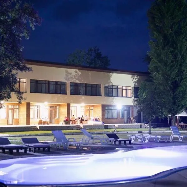 База відпочинку "РіверСайд"，位于诺沃莫斯科维斯卡的酒店