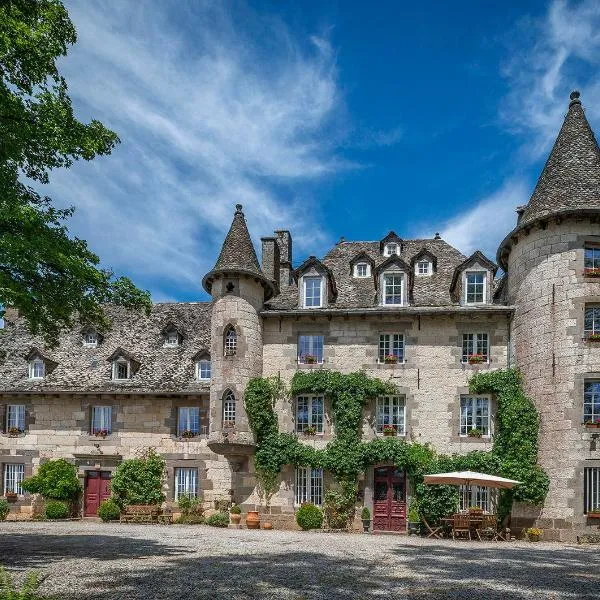 Chateau De Courbelimagne, Raulhac，位于Raulhac的酒店