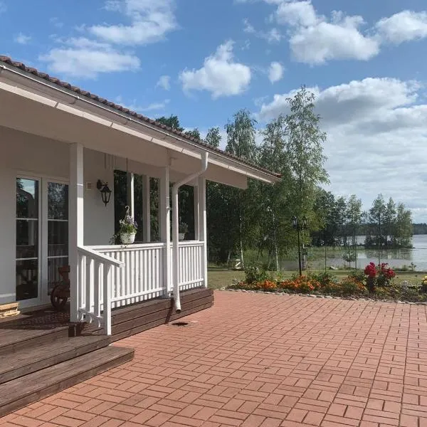 Wonderful cottage by the lake，位于Myrskylä的酒店