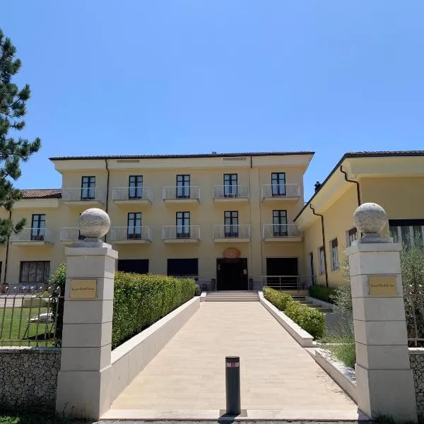 Hotel Certosa，位于帕杜拉的酒店