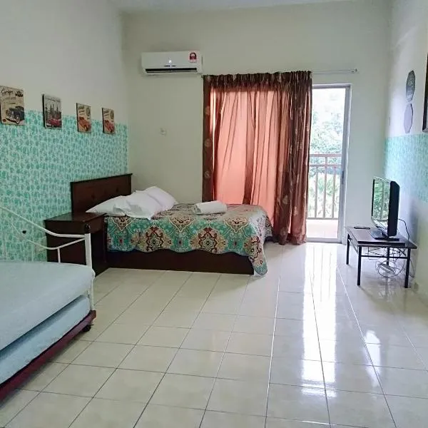 Homestay Pagar Buruk Bukit Merah L2 - AIR CONDITIONED，位于Kampong Kubu Gajah的酒店