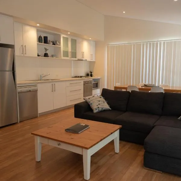 Cape Villas Dunsborough Unit 2，位于邓斯伯勒的酒店