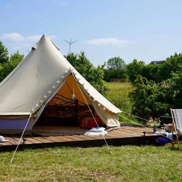 Saare Glamping，位于Austla的酒店