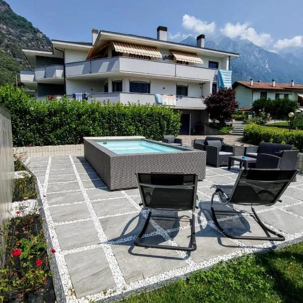 B&B AFFITTACAMERE VALCHIAVENNA Foresteria Lombarda in tranquilla villa signorile con comodo parcheggio privato - GUEST HOUSE VALCHIAVENNA in a quiet stately villa with convenient private parking，位于Mese的酒店