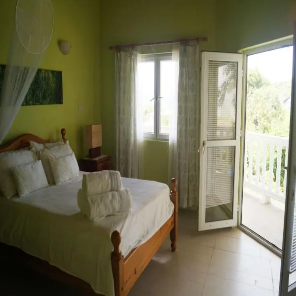 A Private Room in Paradise, Vieux Fort，位于La Resource的酒店