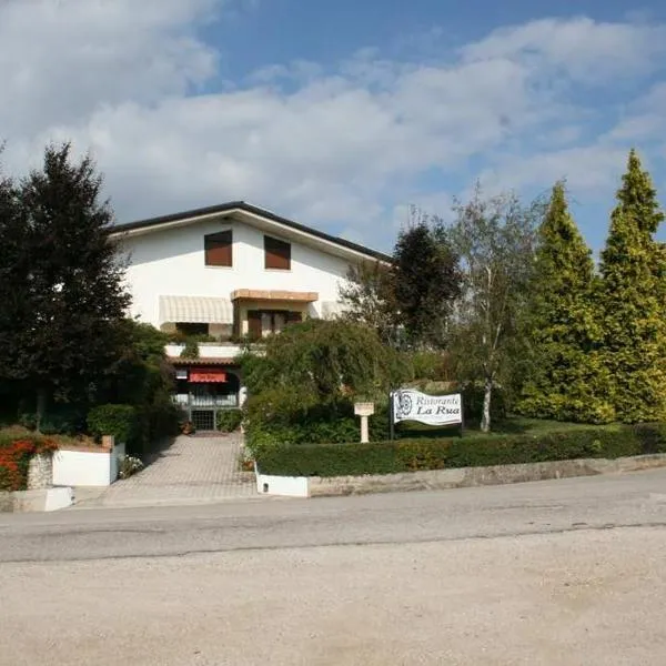 德拉鲁阿酒店，位于Piovene Rocchette的酒店