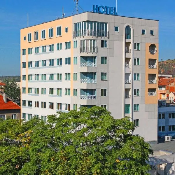 里拉酒店，位于Ovchartsi的酒店
