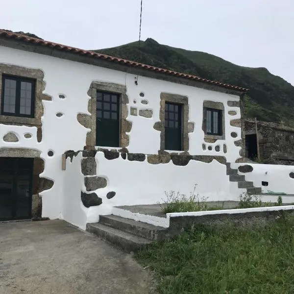 A casa do Tí Mendonça，位于Ponta Delgada的酒店