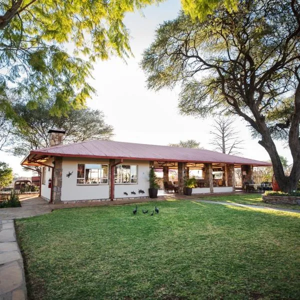 Dornhuegel Guest Farm，位于Grootfontein的酒店