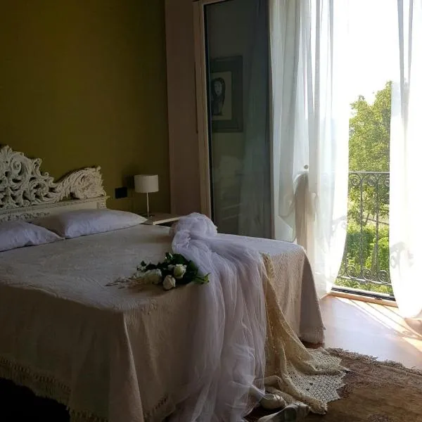 La Terrazza sui Vigneti-Rovescala，位于Broni的酒店