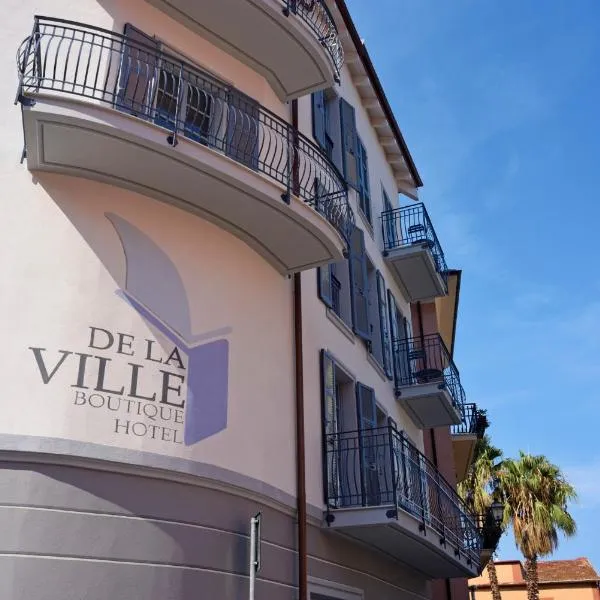 Boutique Hotel de la Ville，位于维拉诺瓦达尔本加的酒店