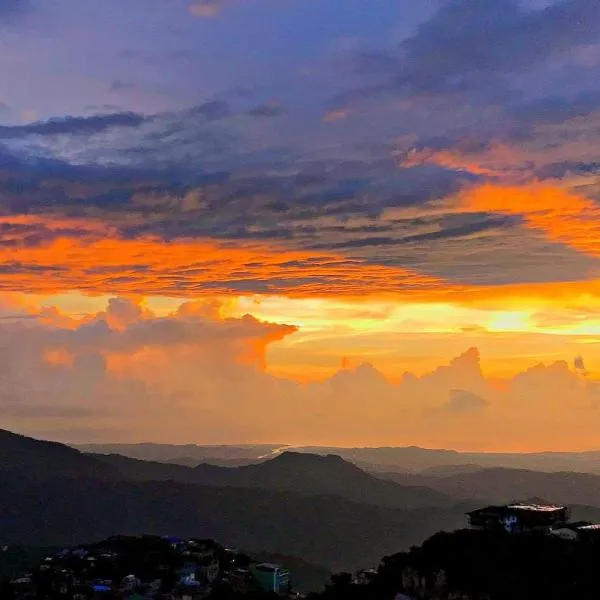 Vacation House in Baguio with Amazing Sunset Views，位于Agoo的酒店