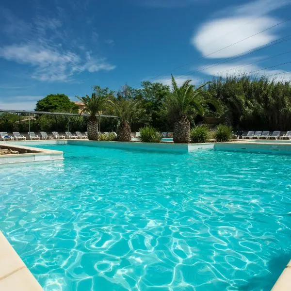 SOWELL RESIDENCES Les Mazets，位于阿尔勒的酒店