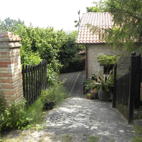 Il Filo di Arianna Cottage di Campagna，位于科隆内拉的酒店