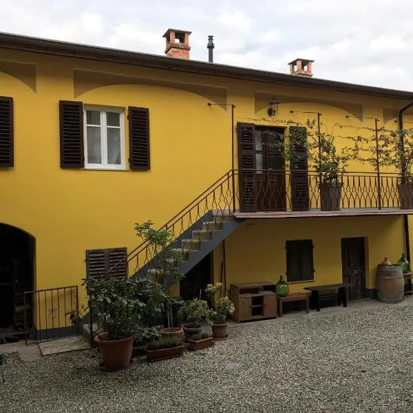 Noi Due Guest House - Fubine Monferrato，位于Fubine的酒店