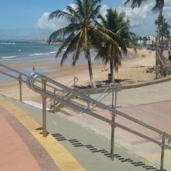 Kitnets com AR Condicionado na Praia，位于Praia do Flamengo的酒店