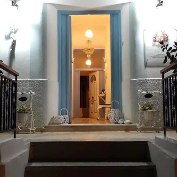 艾里德一室公寓，位于Paralia Kallonis的酒店