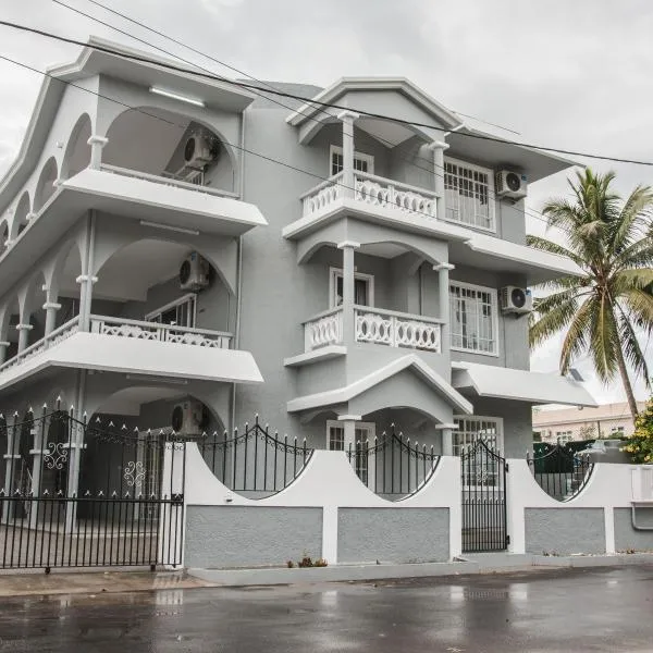 Blue Pebbles Villa，位于弗利康弗拉克的酒店