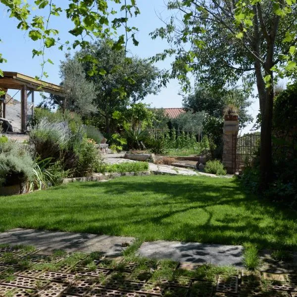 Casa Rural Caenia Grupos，位于Traguntia的酒店