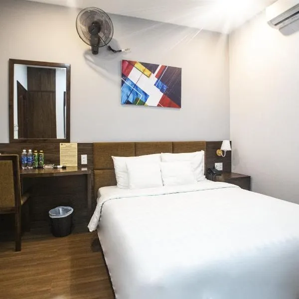 LEE HOTEL，位于Linh Xuân Thôn的酒店