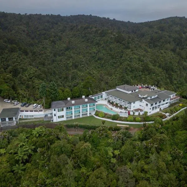 Waitakere Resort & Spa，位于Parau的酒店